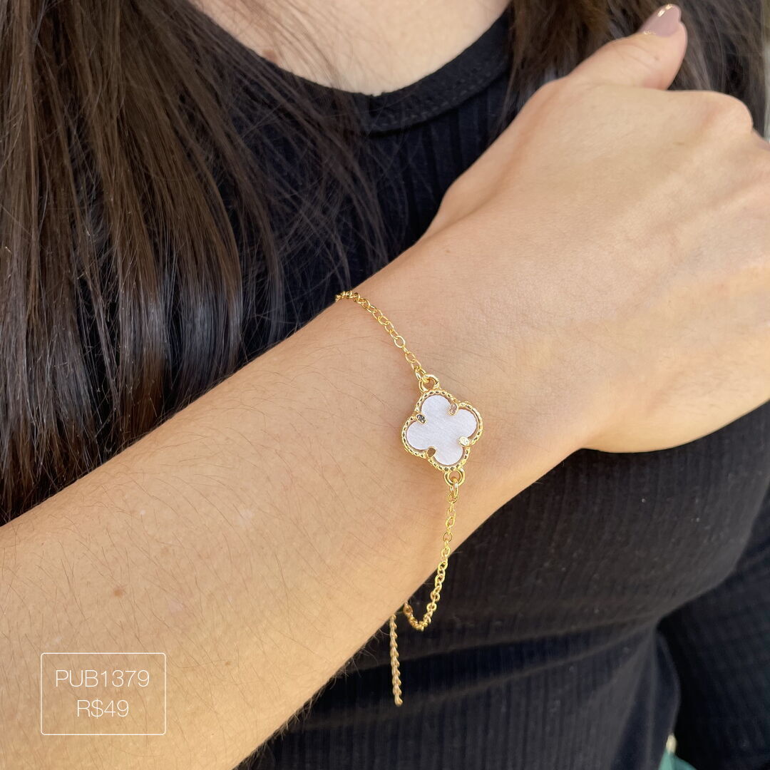 Pulseira c/ 1 Trevo G Madre Lisa Dourada